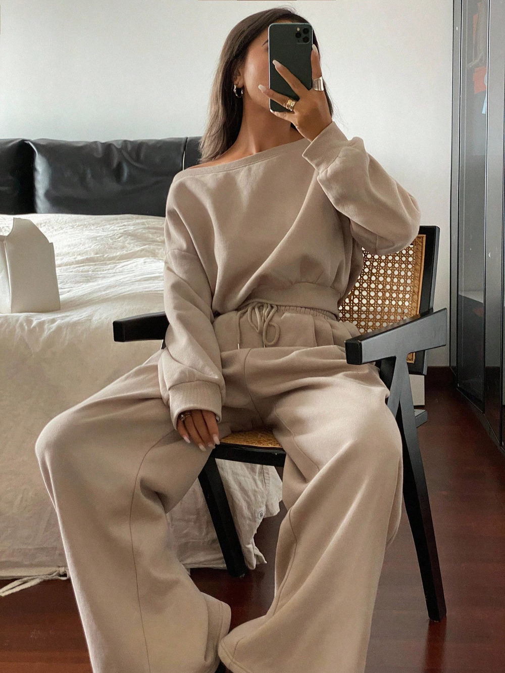 Forever 21 Fall Winter Chic Loose Fit Hoodie Jogger Set 2-Piece Sportswear